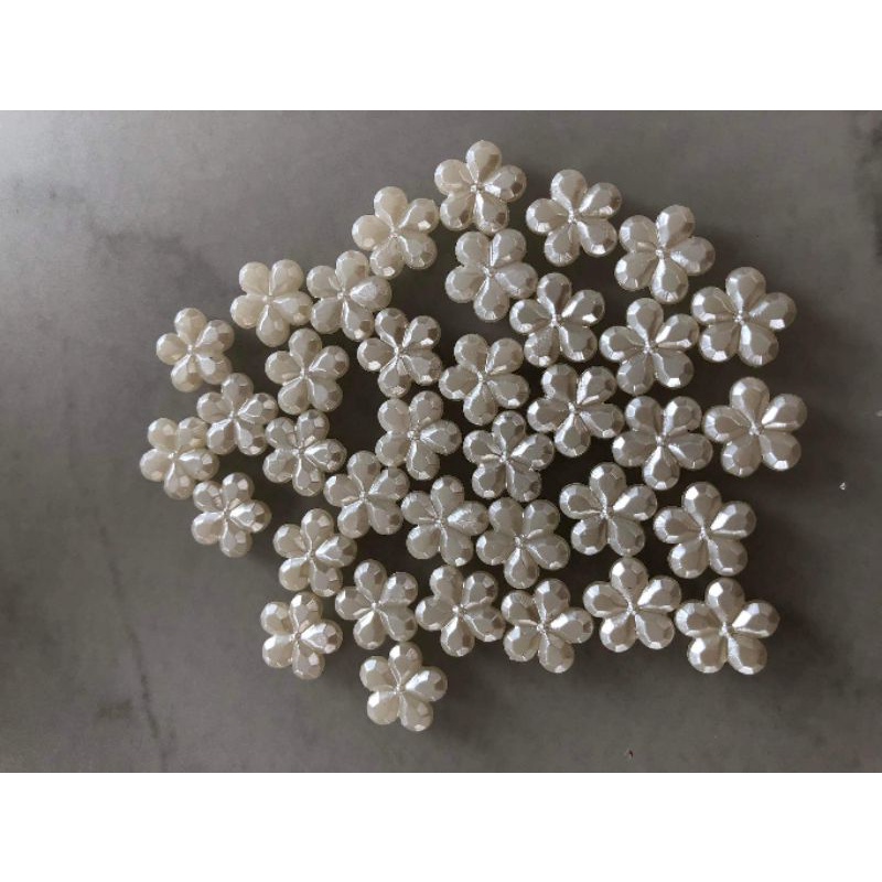 (50g)Hoa nhựa ngọctrai 5 cánh 14mm, nguyên liệu làm trang sức cổ trang, nguyên liệu diy