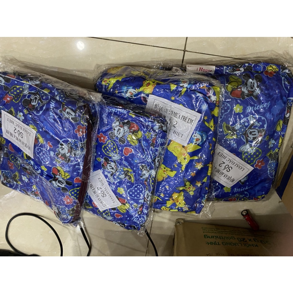 Áo Mưa Bộ Trẻ Em Cho Các Bé Từ 3 Tuổi Đến 10 Tuổi