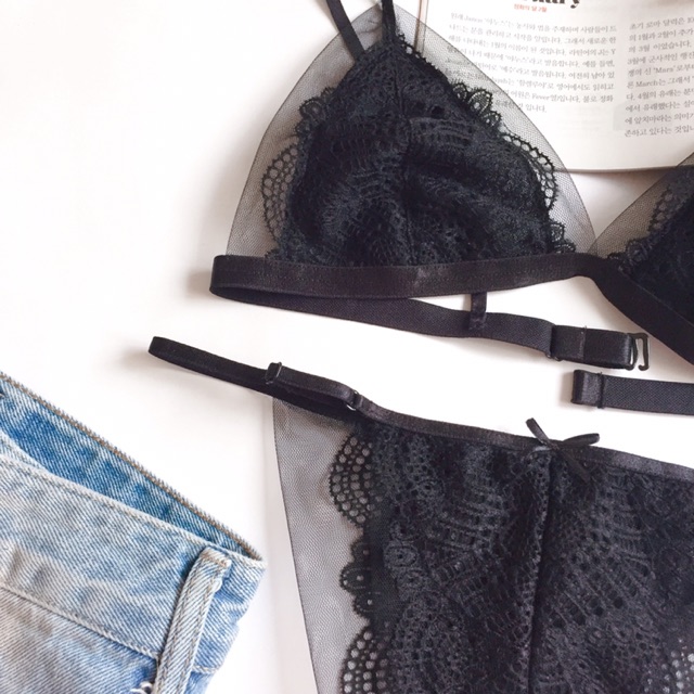 Đồ lốt thiết kế - Set bralette ren phối voan lưới (Có clip tự quay - Tặng kèm mút rời) | BigBuy360 - bigbuy360.vn