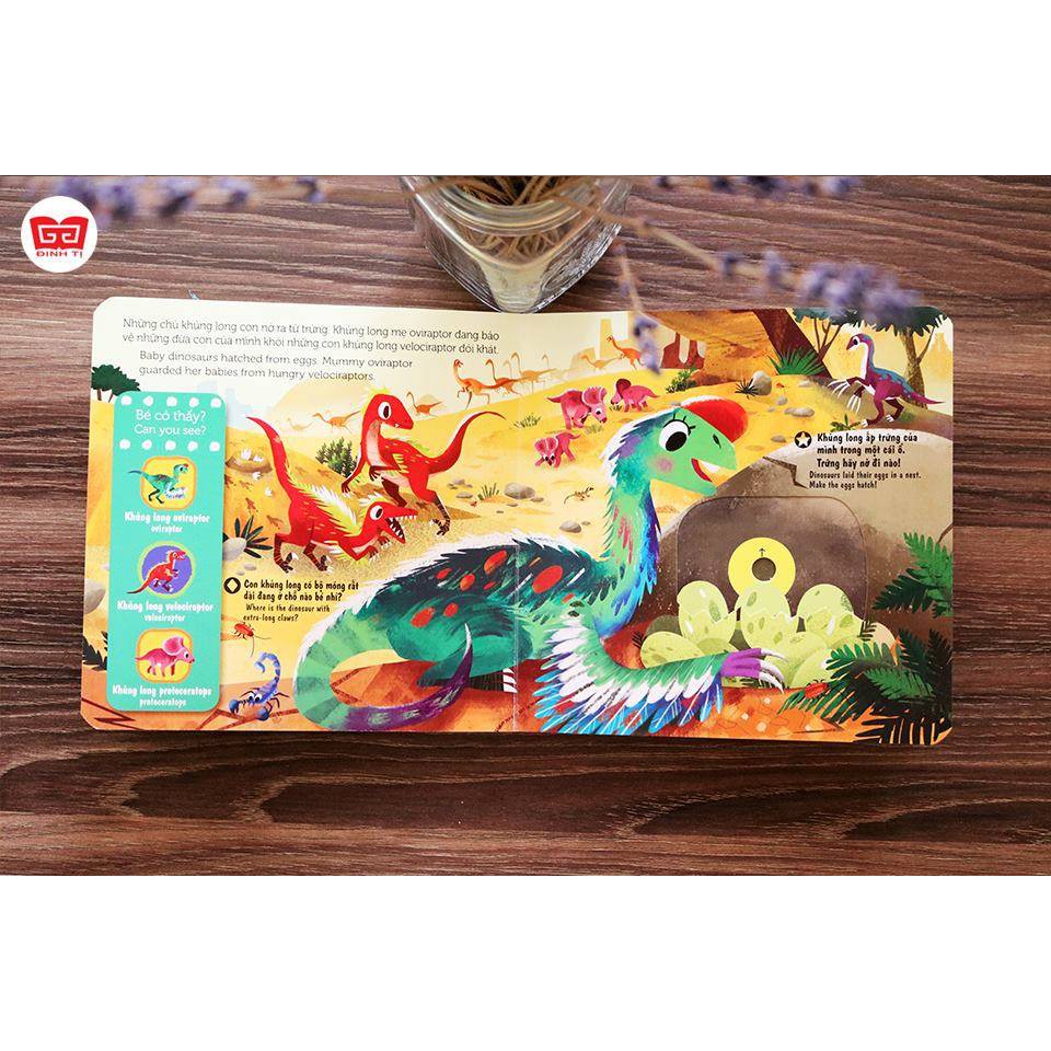 Sách chuyển động - First explorers - Dinosaurs - Các loài khủng long