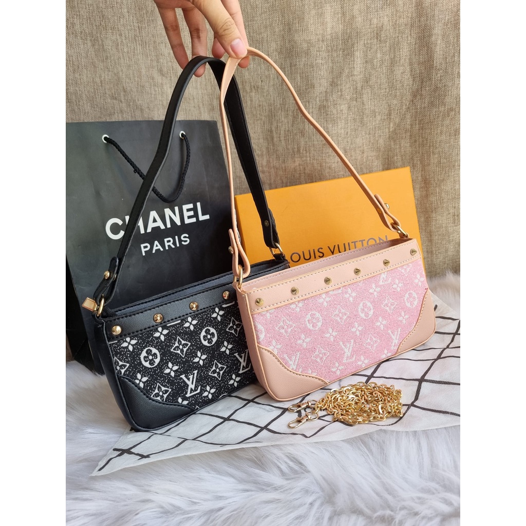 Túi kẹp nách chữ L viền đinh kèm dây đeo chéo size 21cm xinh xỉu