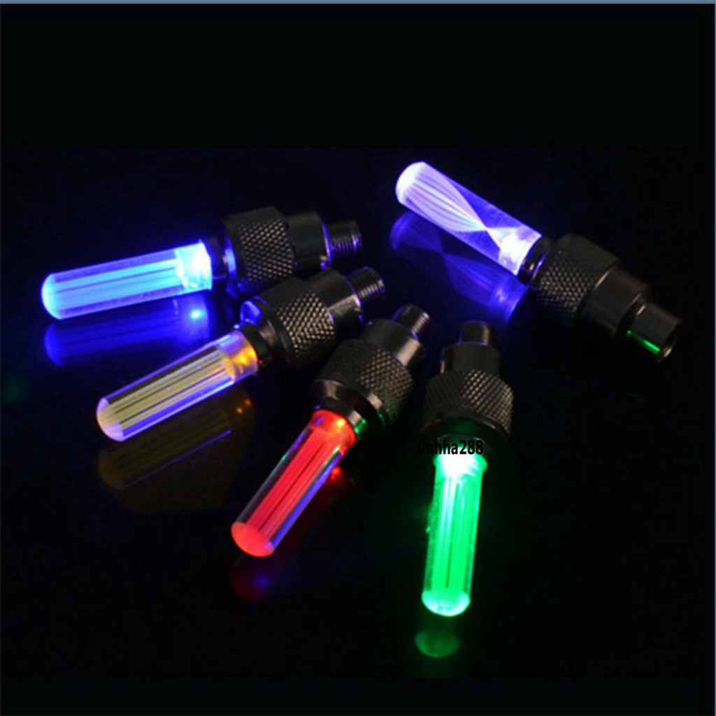 Bộ 2 Đèn Led Gắn Van Bánh Xe Đạp / Mô Tô Tiện Dụng 2 van xe phát sáng