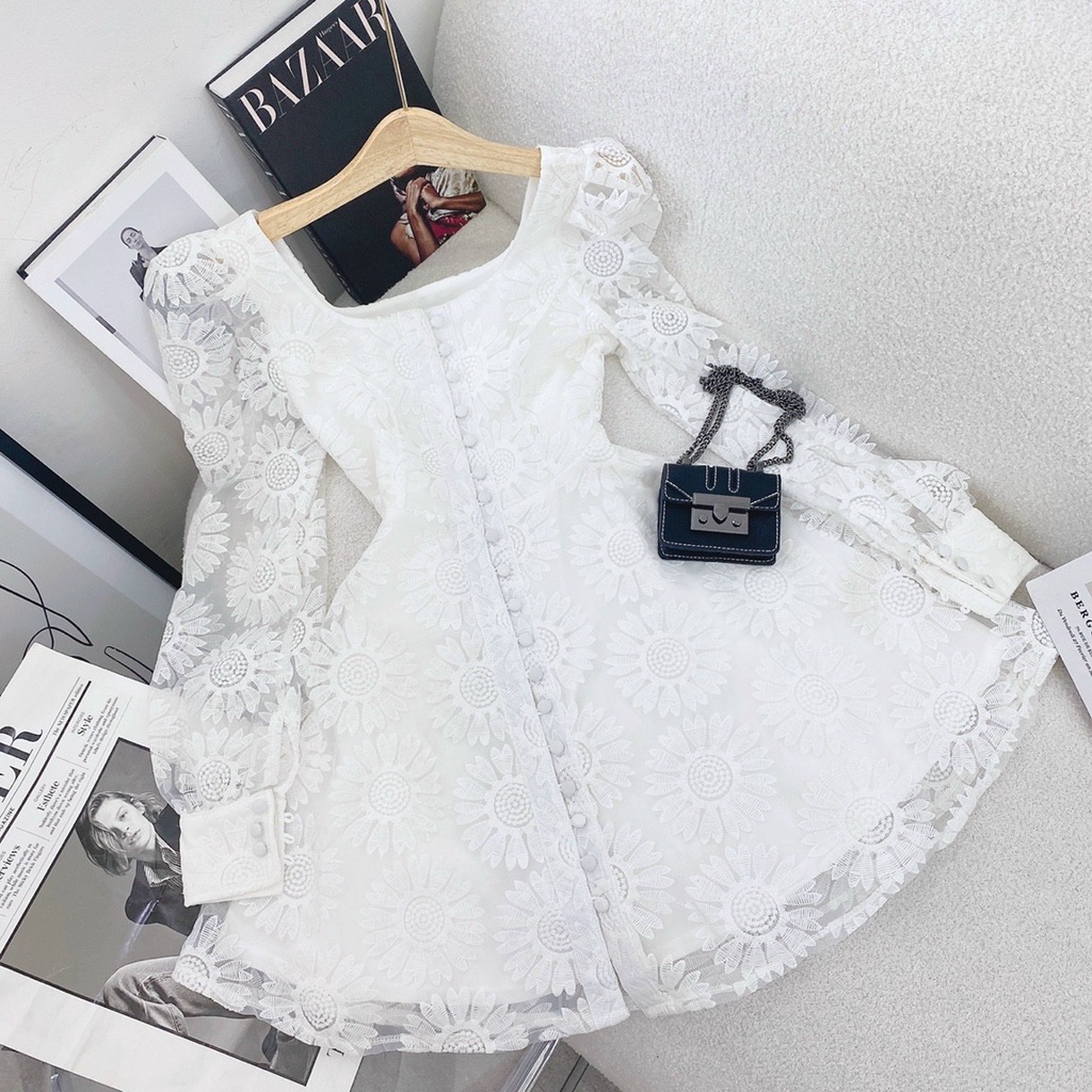 ĐẦM REN TRẮNG CỔ VUÔNG TIỂU THƯ