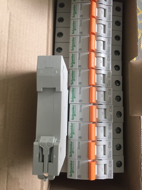 MCB DOM11342, Schneider 1P, 16A, 4.5kA, 230/240V