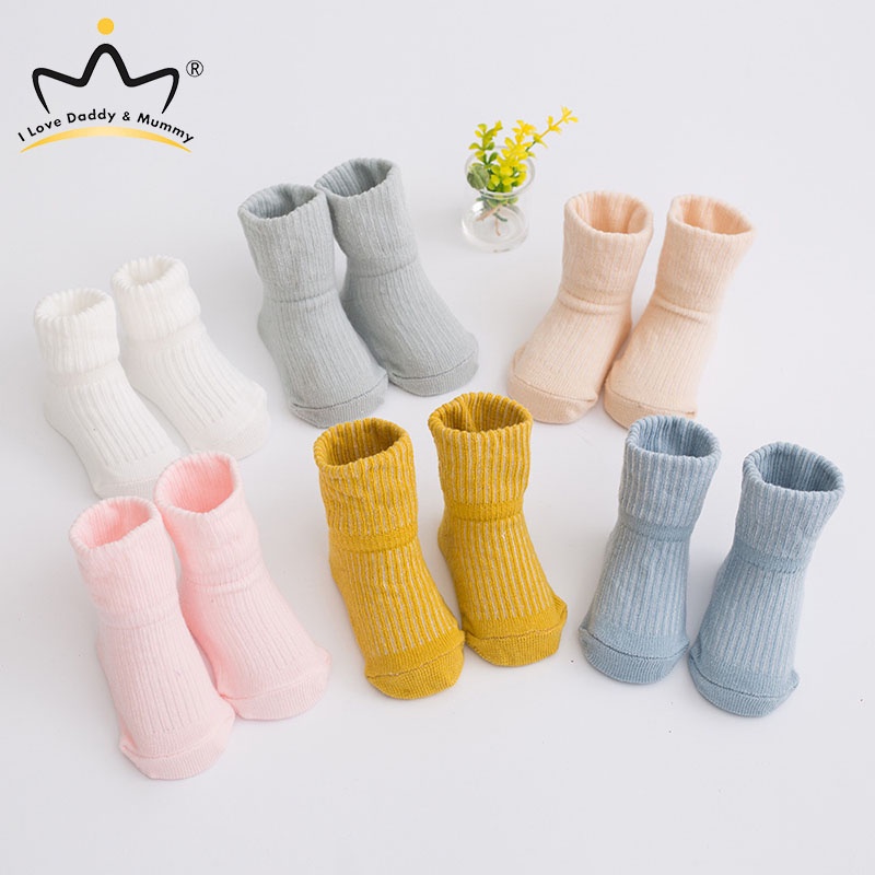 Vớ giữ ấm màu sắc đơn giản xinh xắn dành cho bé