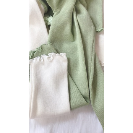 Áo len nữ dài tay Julina đính nơ điệu đà phong cách Hàn Quốc áo len thu đông dáng ngắn cổ vuông trẻ trung điệu đà | BigBuy360 - bigbuy360.vn