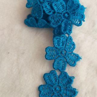 Dây hoa trang trí bản 2.5 cm (3m )