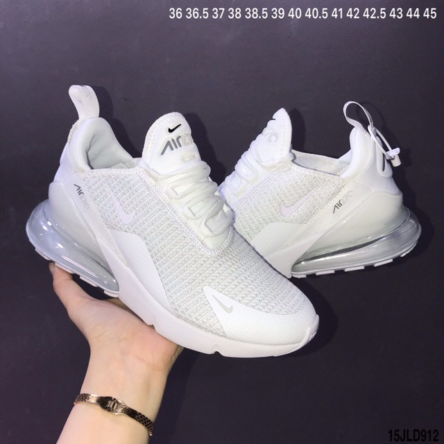 Giày Nike Air Max 270 giá 1300k giảm còn 1200k