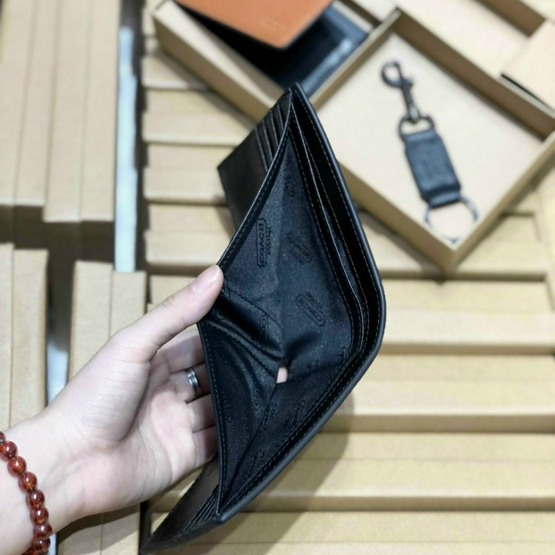 Ví Coach kèm móc khoá full box