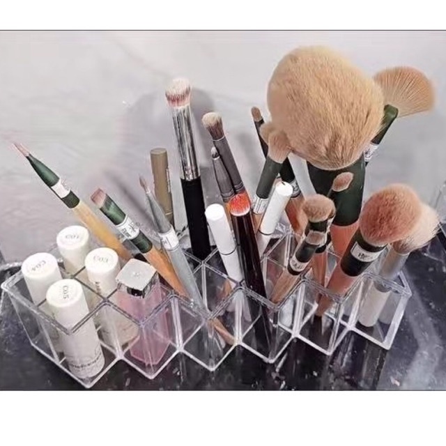 Khay đựng son hình tháp 28 ô son