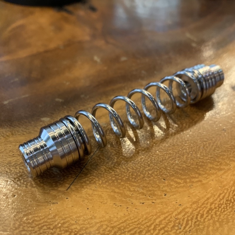 Lò xo đũa thắng inox 304 gắn mọi loại xe