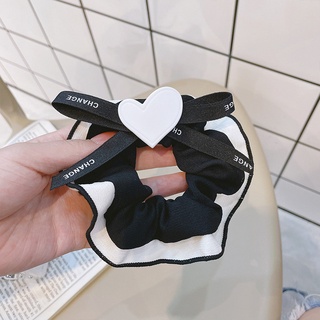 cột tóc phong cách đơn giản