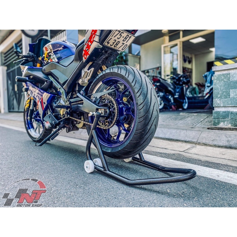 Ben nâng dùng mọi loại xe R15, CBR150, CBR250, MT15, GSX150