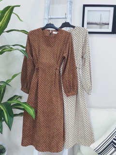 Váy chấm bi nhung buộc eo