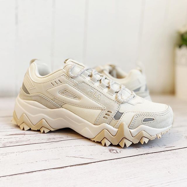 GIÀY NỮ FILA OAKMONT TR BEIGE