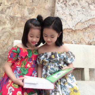 Váy  đũi  trễ  vai