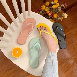 Dép xỏ ngón nữ