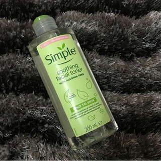 Nước hoa hồng Simple
