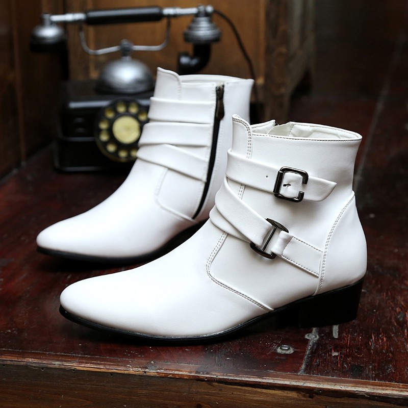 High-neck leather boots in fashion style