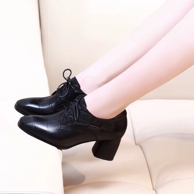 Bốt da đế vuông buộc dây | BigBuy360 - bigbuy360.vn