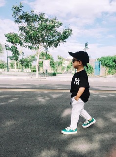 Áo NY trắng đen đồng phục