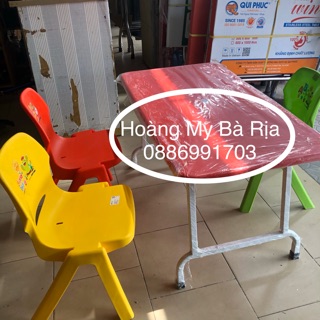 Bàn nhựa mầm non chính hãng Duy Tân xếp gọn dễ dàng