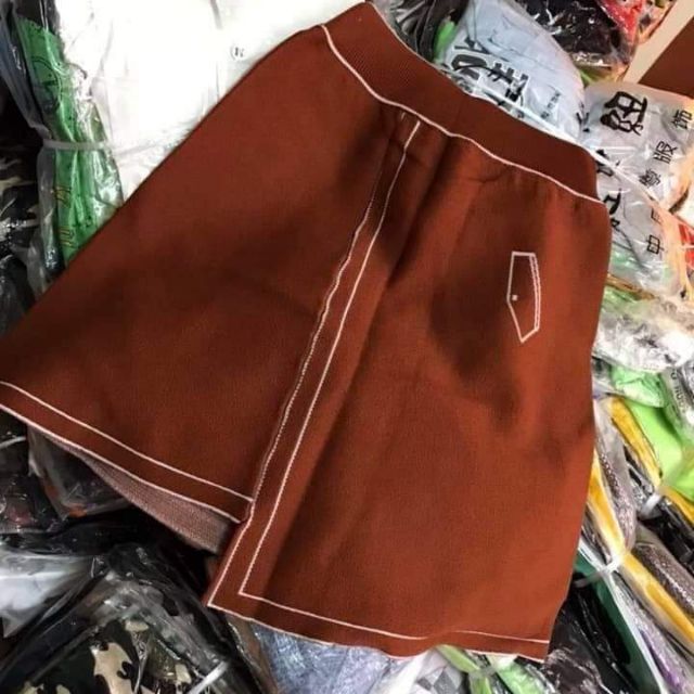 Chuyên bỏ sỉ số lượng các mặt hàng quần áo .địa chỉ phường hắc dịch thị xã phú mỹ bà rịa vũng tàu. Khách có