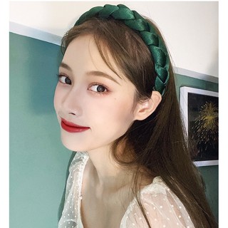 Cài tóc thắt bím.