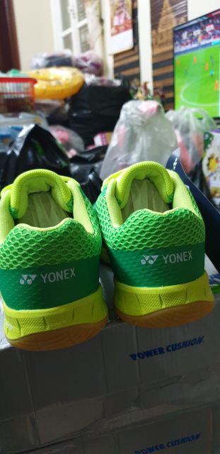 Giày cầu lông yonex  nam (còn size 40 + 41)