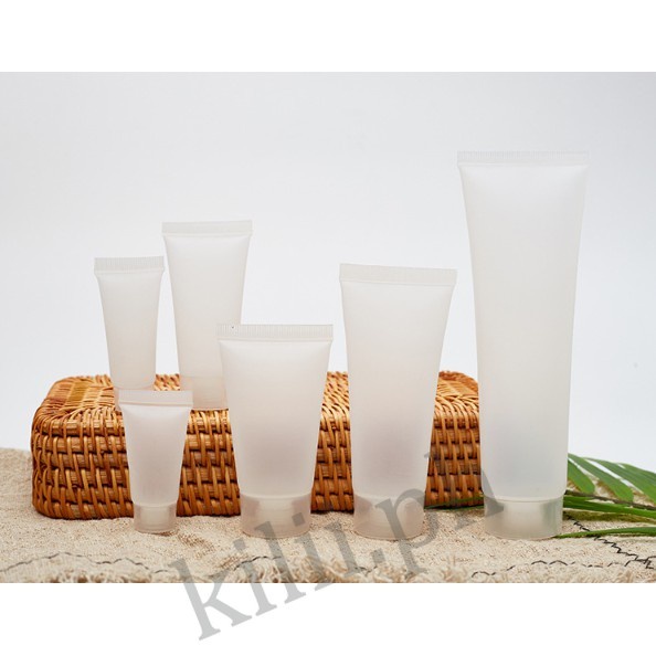 Bình Nhựa PE Trong Suốt Đựng Nước Tiện Dụng
