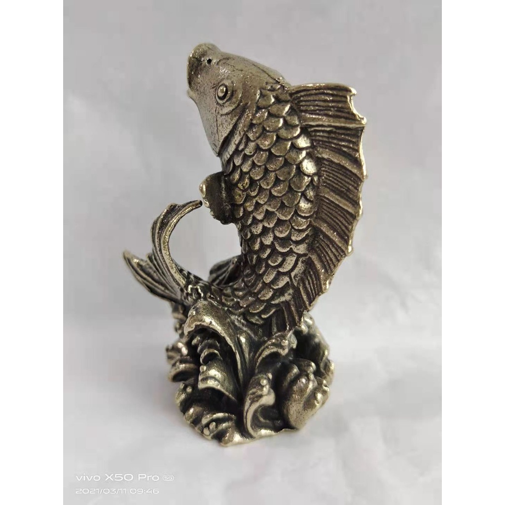 Tượng Phong Thủy, Trang Trí Bằng Đồng Hình Cá Chép Nhảy Rồng (Kích cỡ: 3.9 x 5.6cm)