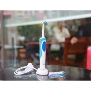 Bàn chải điện oral-b vitality