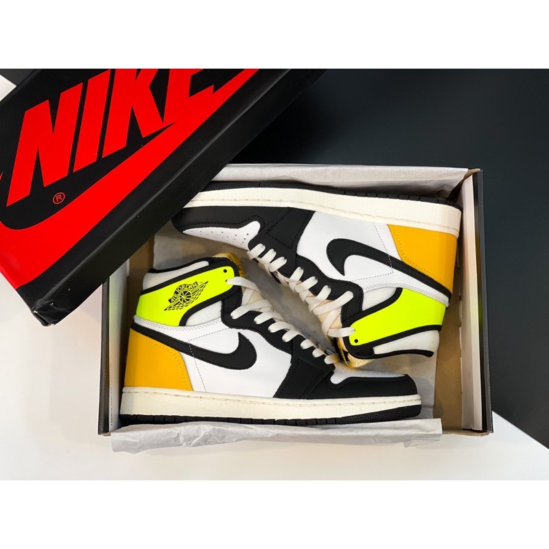Giày Jordan 1 high Volt gold