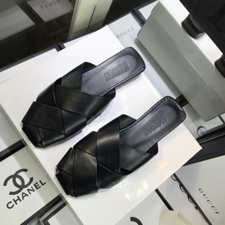 Dép sục đan chéo