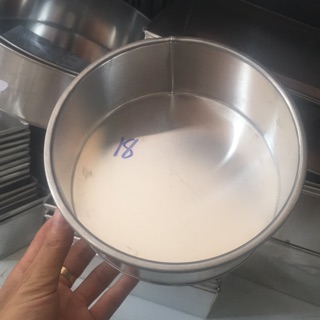 Khuôn làm bánh bông lan tròn liền 18cm