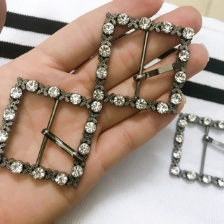 Khoá vuông nhỏ trang trí dây nịt