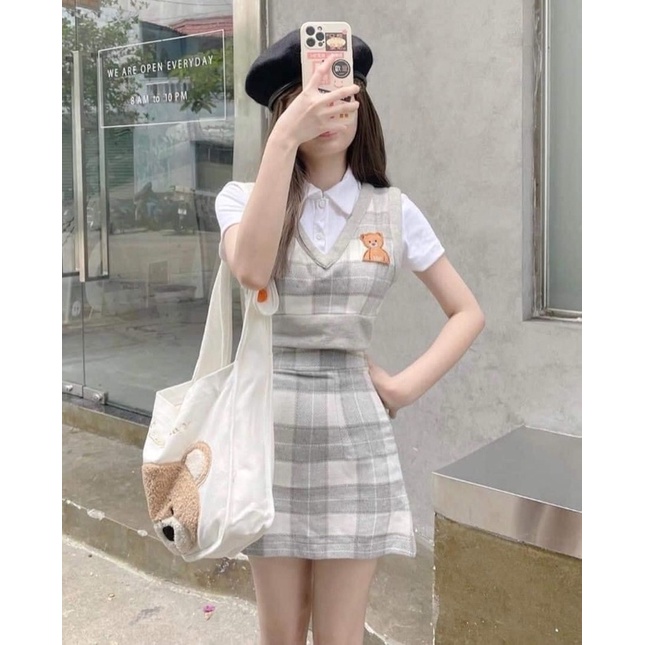 Sét Váy Gấu 3 Món Gồm Chân váy + Áo Polo + Gile Siêu Hót