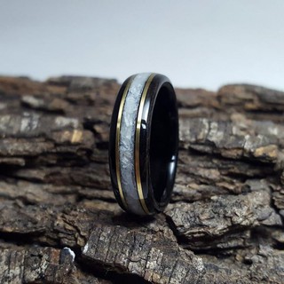 nhẫn gỗ mun cẩn đồng và đá xà cừ