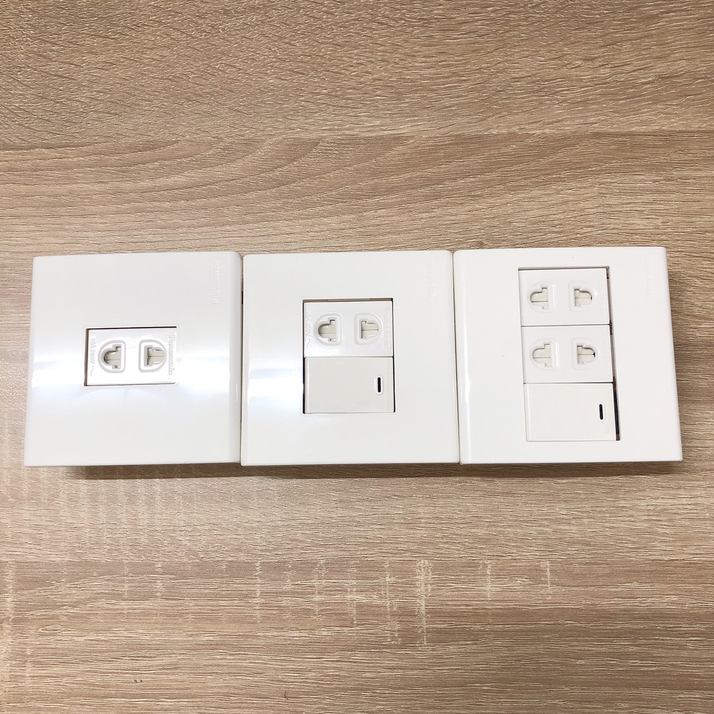 Mặt vuông 1,2,3 thiết bị dòng WIDE panasonic