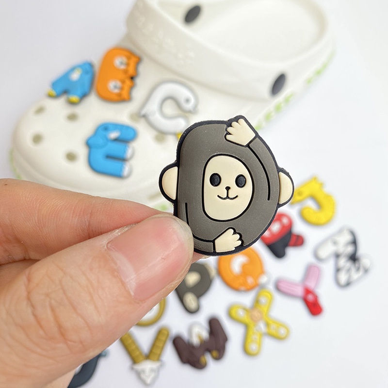 NEW A-Z Phụ kiện Jibbitz Chữ cái hình ảnh dễ thương trong phim hoạt hình Sticker Gắn Giày Dép Crocs Nhựa PVC Mềm Hình Chữ Cái Và Số