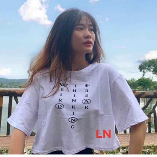 Áo croptop bảng chữ cái LN12