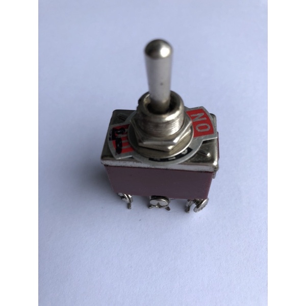 Công tắc gạt 6 chân 15A đẹp - Loại công tắc 3 vị trí