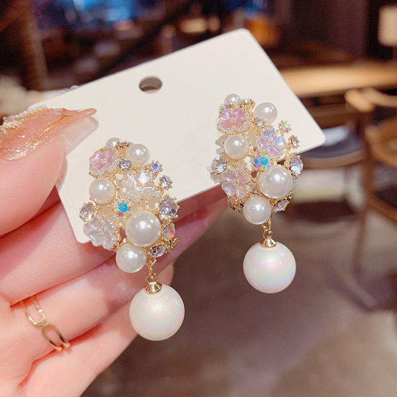 Khuyên tai mạ bạc 925 hình bông hoa đính ngọc trai giả phong cách sang trọng