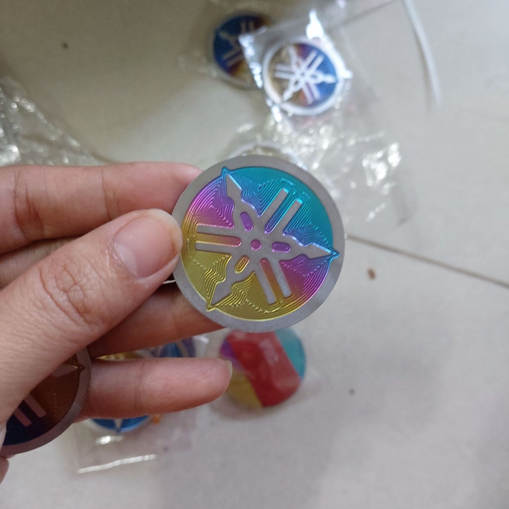 Tem Titan logo Yamaha Đường Kính 3cm, 4cm, 6cm Hình Tròn Có Sẵn Keo Dán