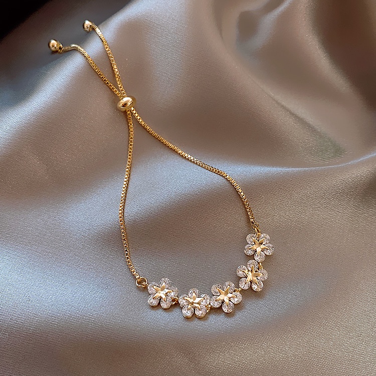 Vòng tay hoa dây rút style Hàn cực xinh - LT136