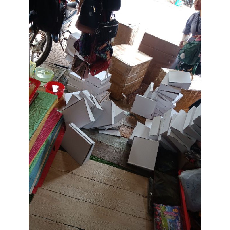 Ví cầm tay sang trọng  đi tiec