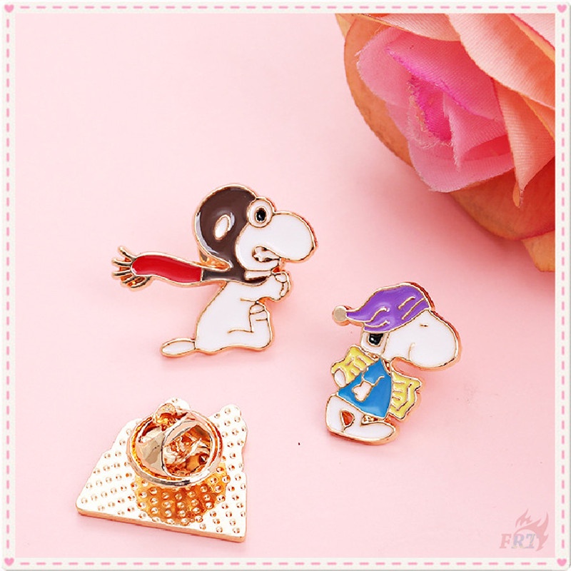 ♥ Snoopy - Ngủ / Trượt Tuyết / Đi Bộ Huy Hiệu ♥ 1 Huy Hiệu Gài Balo Tráng Men Hình Chú Chó Hoạt Hình Dễ Thương