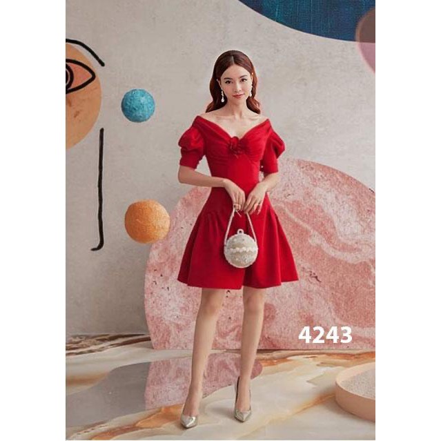 Đầm xòe đính bông dự tiệc