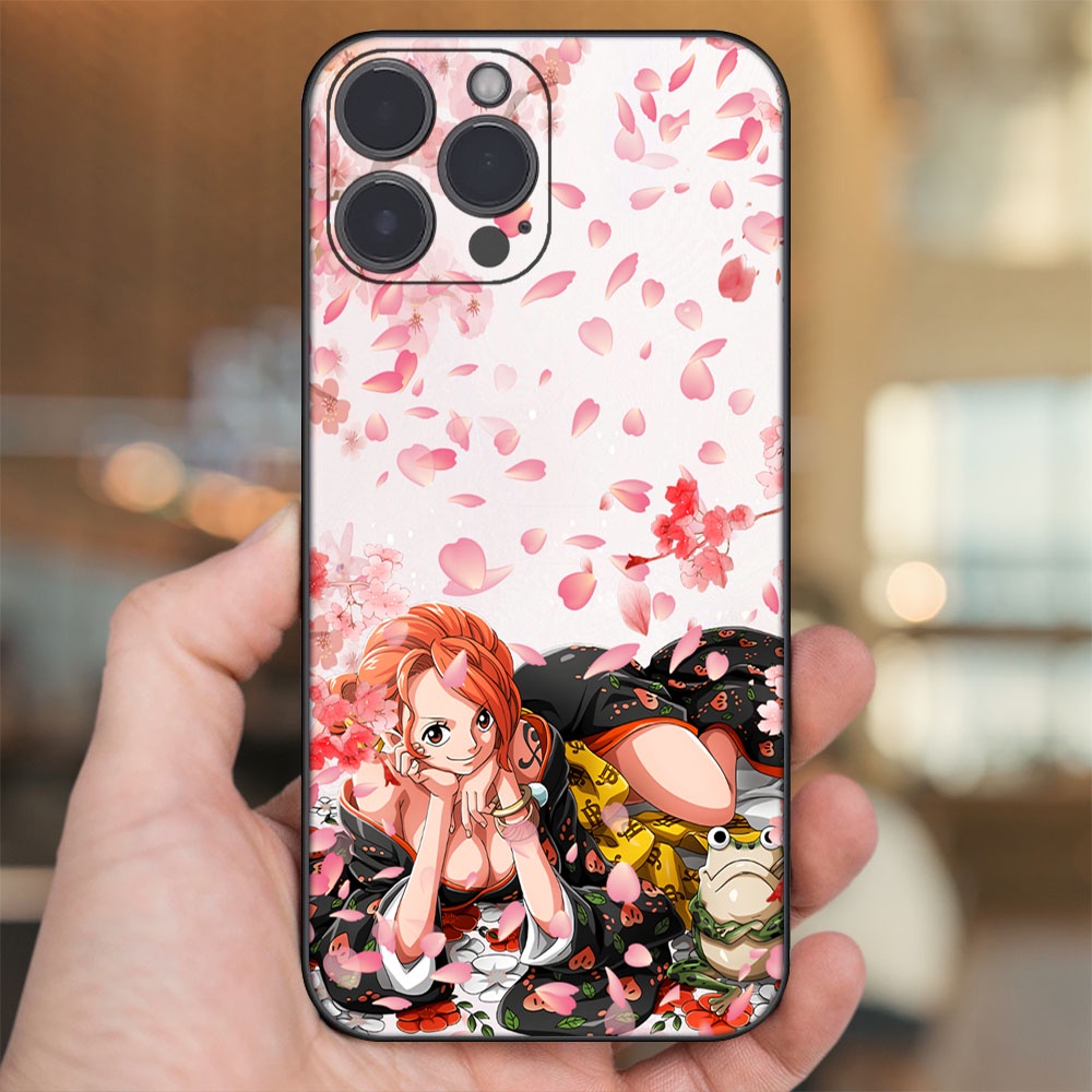 Ốp lưng iPhone 13 Pro Max dẻo đen cạnh vuông in hình Nami One Piece Đảo Hải Tặc