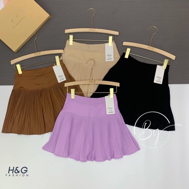 Chân váy xếp ly ngắn cạp khoá hót treen | BigBuy360 - bigbuy360.vn